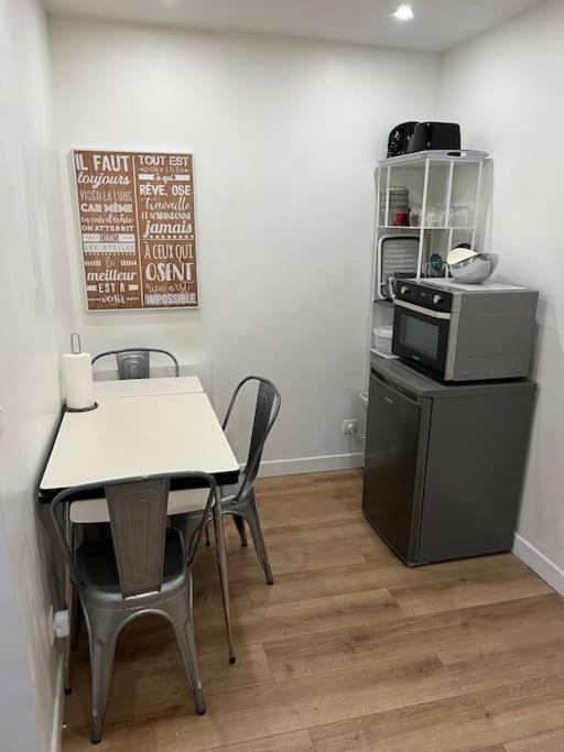 Paris : Charmant 2 Pieces Au Calme Apartment ภายนอก รูปภาพ